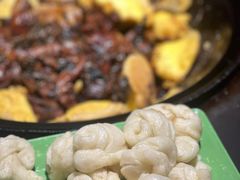 小花卷-铁锅人家大锅台铁锅炖·干锅(小香猪杀猪西林店)