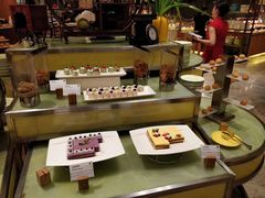 -华邑酒店·鲜艳全日自助餐厅