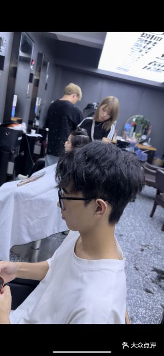 藤野造型专业烫染接发(中山石岐大信店)图片