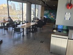 -麦当劳(展览路店)