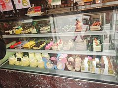 面包甜点陈列柜-精点味道(西安路店)