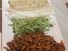 京酱肉丝包饼-台北楚楚园馅饼粥(虹桥南丰城店)