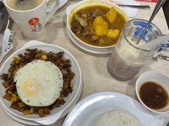 咖喱牛腩跟饭-喜莲咖啡