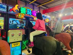 -嗨翻Hi-Fun竞技主题乐园·蹦床团建生日聚会(五棵松华熙店)