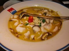 QQ酸汤鱼-蜜桃餐厅·伴山(湖滨商业街店)