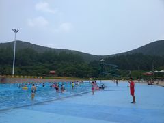 -汤山欢乐水世界
