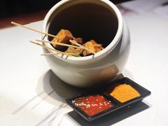油炸臭豆腐-卯时·龙光雅宴·精致锡帮菜(惠山古镇店)