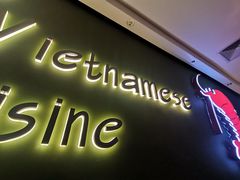 -大头虾越式风味餐厅(光明广场店)