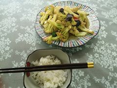 -天天向上素食餐厅(五台山店)