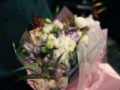 -上海星瀚奔驰4S店(长寿路店)