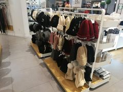 -hotwind热风(中贸广场店)