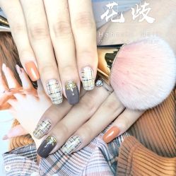 -Pink You美甲洗眉纹绣定制中心