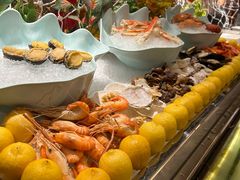 -广州万富希尔顿酒店·感趣自助餐厅·金秋蟹宴生蚝海鲜刺身