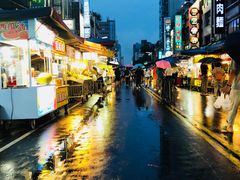 -六合夜市