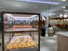面包甜点陈列柜-奈雪的茶(新天地广场PRO店)