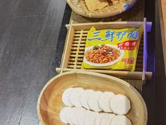 -尚尚仙·酸汤猪手·猪肚鸡火锅(华联万柳购物中心店)