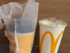 -麦当劳(上海虹桥站30B检票口楼上)