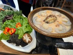 -老牌坊云南鱼豆花火锅(哈西万达店)