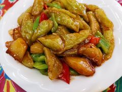地三鲜-悦府东北私房菜·饺子王·铁锅炖(长白山万达店)