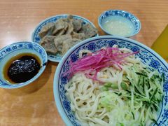 老北京炸酱面-门框胡同百年卤煮(鸟巢店)