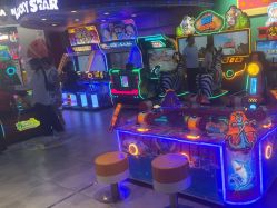 -LuckyStar幸运星家庭娱乐中心(东莞国贸店)