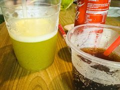 -东海岸人工湖美食村