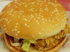 麦辣鸡腿堡-麦当劳(浦珠路得来速店)