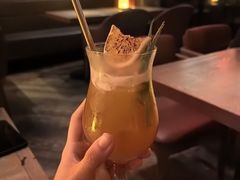 -FOUR PLAY BAR