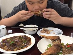 -余杨鸭鸭餐厅