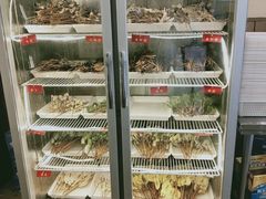 自助取餐区-拈签一笑黄牛肉辣卤串串