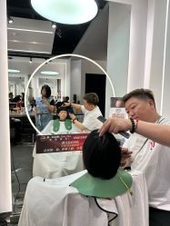 -Z.X HAIR SALON张新美业