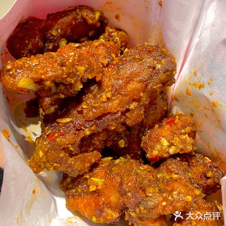 · 店名：宫啦啦蒜香炸鸡（步步高星城天地店）