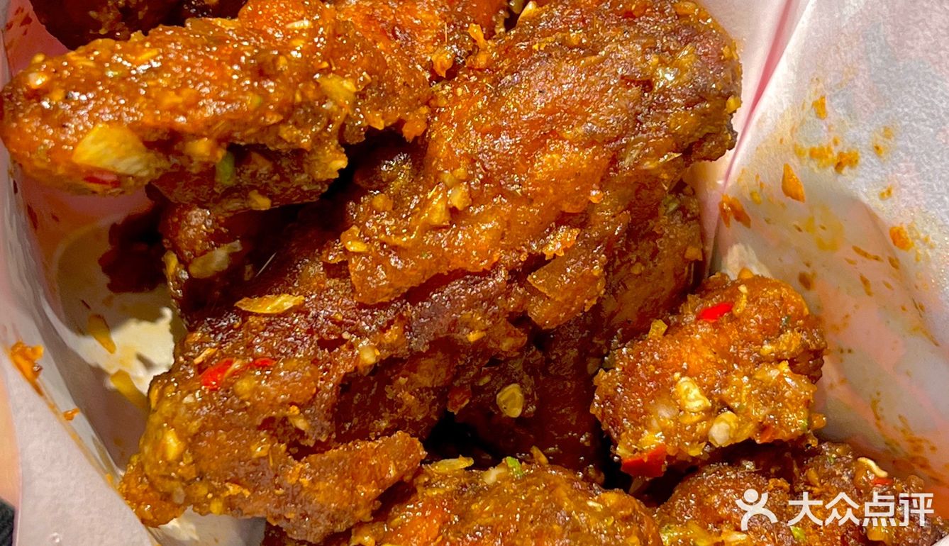 · 店名：宫啦啦蒜香炸鸡（步步高星城天地店）