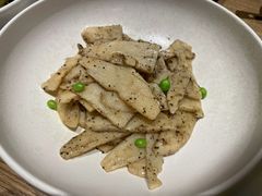 松露酱炒笋尖-小大董·烤鸭(凤凰汇店)