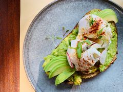 牛油果温泉蛋吐司-O'mills Sourdough Bakery&Bistro(永嘉路店)