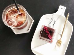 小布朗-UNI UNI(环亚凯瑟琳店)