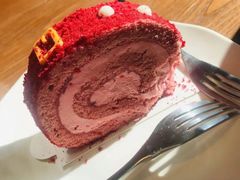 草莓红丝绒卷-星巴克臻选(莘庄仲盛店)