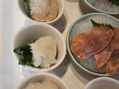 -雍和会海鲜姿造自助(湖东路店)