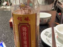 -何妹湿辣牛肉·粤式烧烤砂煲(桂雅路店)