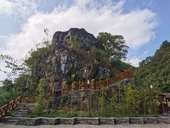 -高荡千年布依古寨旅游景区