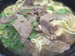 -志权牛肉面(灵山路店)