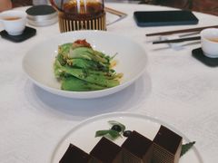 -景月阁空中食府(希尔顿酒店)