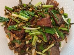 辣椒炒牛肉-漳河青花椒鱼头火锅