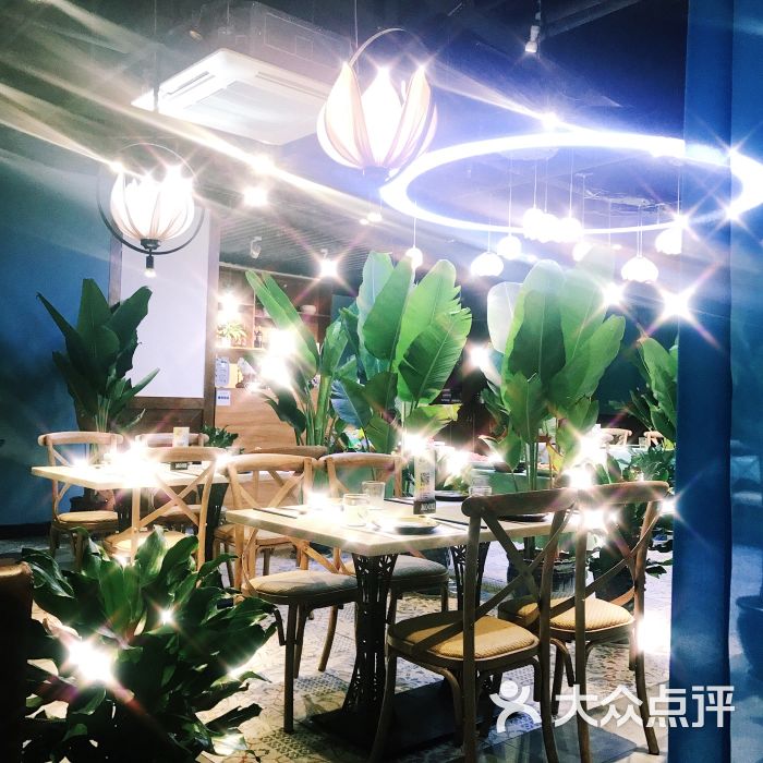 法式越南餐厅大堂图片 - 第2张