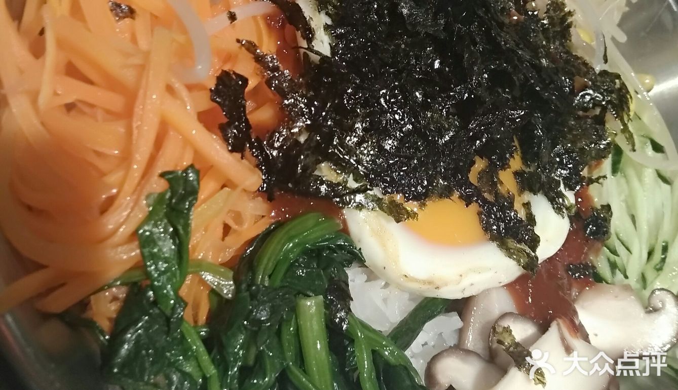 韩国拌饭必点的，分量特别多，味道好极了