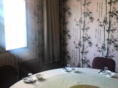 包厢-丁老爷子苏香圆