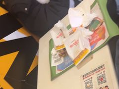-麦当劳(汉口火车站候车室店)