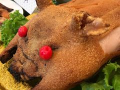 烤乳猪-老船夫婚宴婚庆会馆(延吉路店)