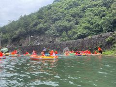 -安吉龙王山峡谷漂流