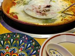 -洱火云南酸菜牛肉火锅(石景山当代商城店)